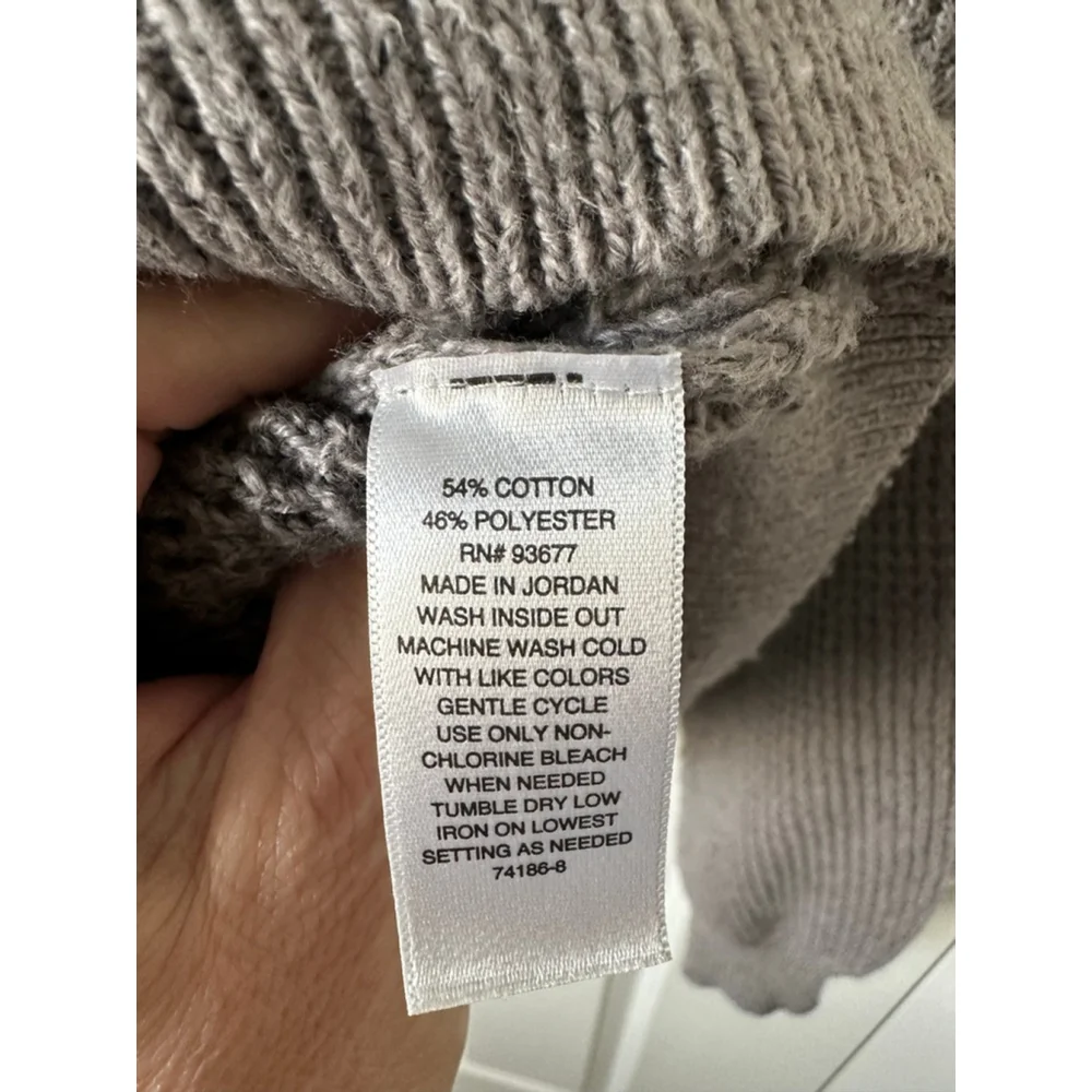 a.n.a a new approach Gray V-Neck Sweater M - Picture 5 of 5